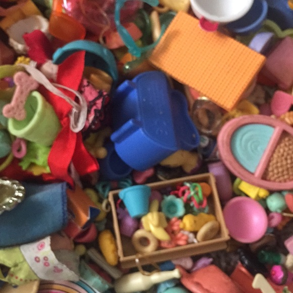 LPS ACCESSORIES !! - Picture 1 of 3